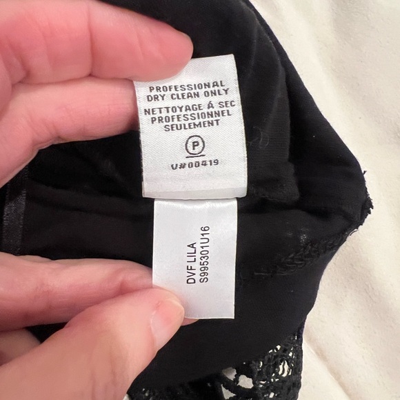 Diane Von Furstenberg Lila Spiral Lace Black Sleeveless Top Cropped | Size P - Picture 12 of 16